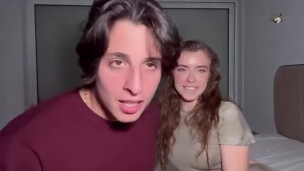 سكس خلفي – يوسف خليل مع بنت عسل بهز طيز