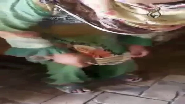 نيج خليجى طالبة مدرسة محجبة تروح لعند حبيبها ويحاول ينيكها