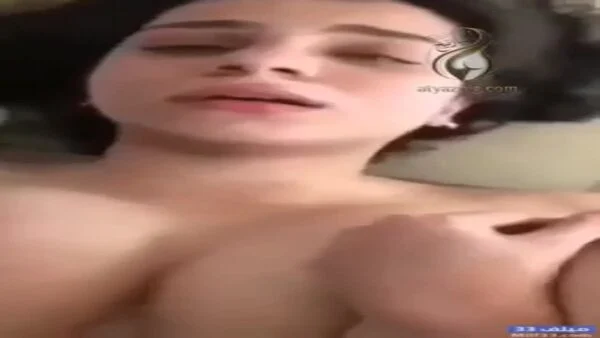 سكس عراقي – ملاك القيسي بتحب التعنيف